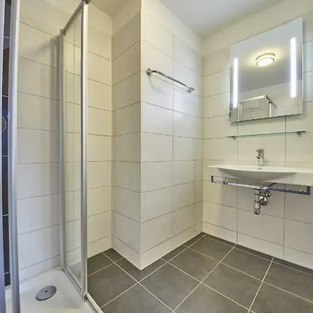 1 Apartment