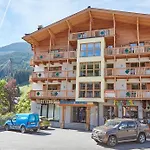1 * Saalbach-Hinterglemm