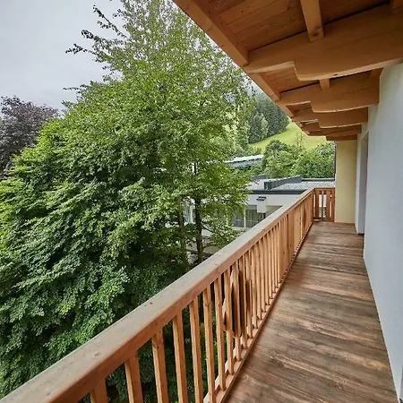 1 * Saalbach-Hinterglemm