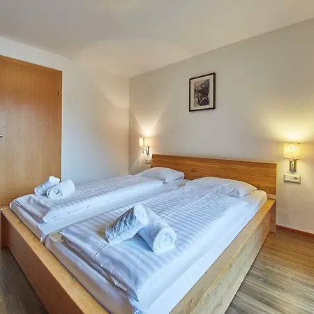 1 Saalbach-Hinterglemm